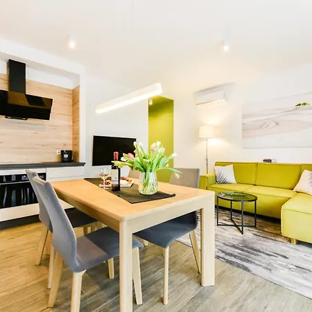 Tespis - Francuska Atal Park Premium Apartment *